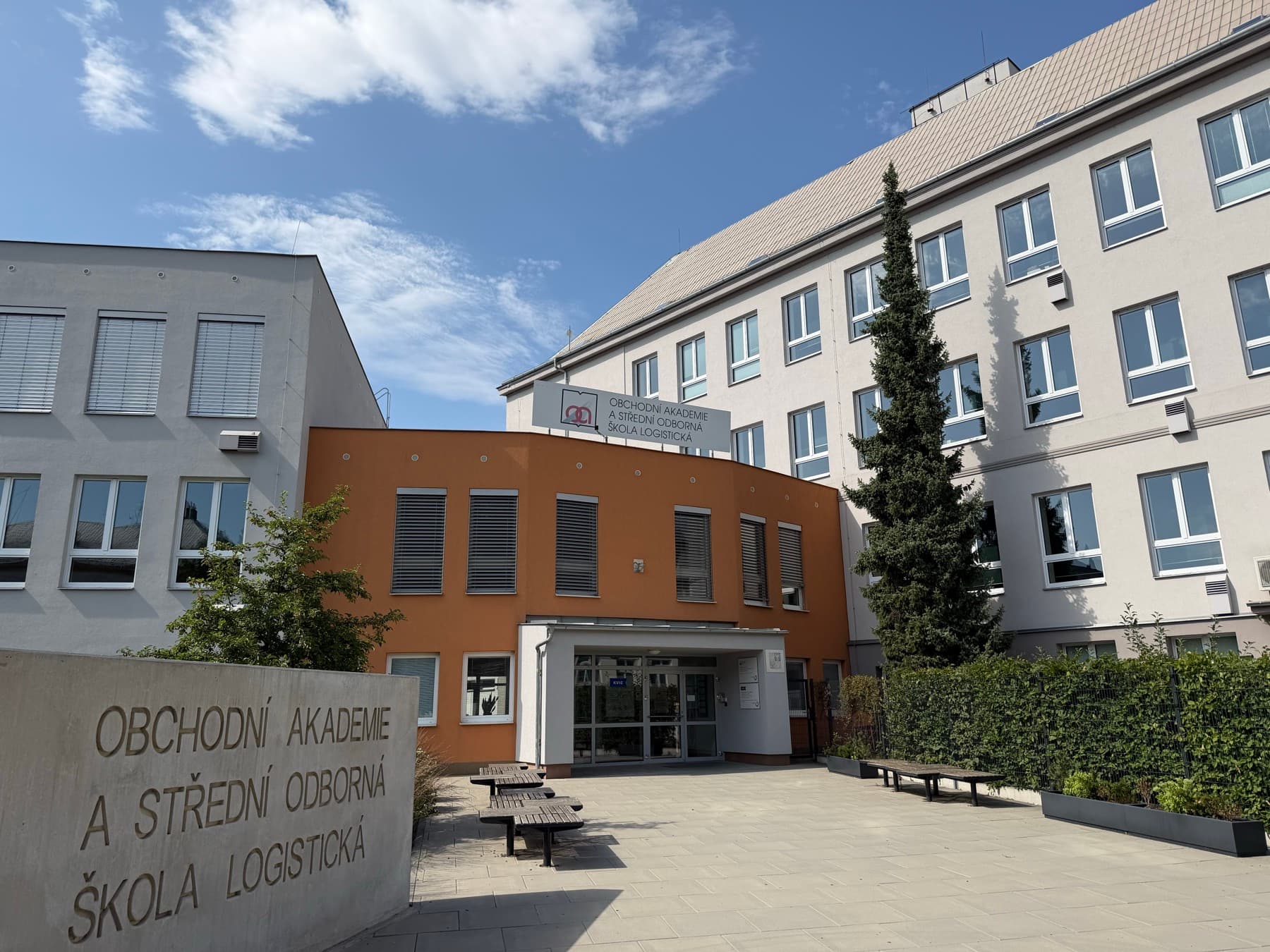 Budova OA a SOŠL Opava